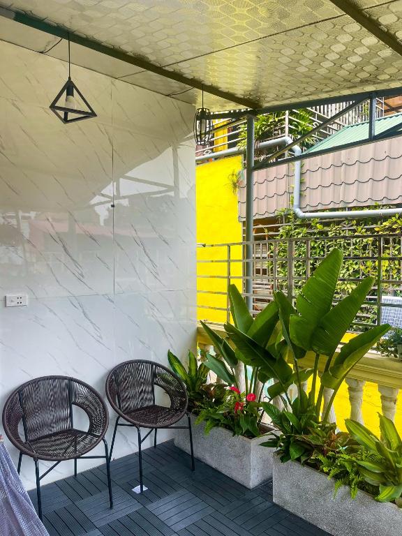 Sunny Garden Balcony in Old Quarter, Free Laundry, Free Water – Hanoi
